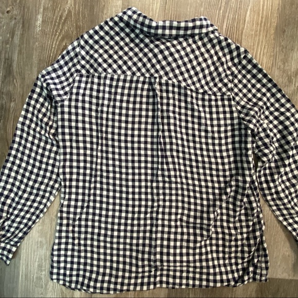 3/$25 Como Vintage button up top Medium - Picture 5 of 12